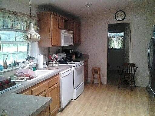 5th image of 3160 Waters Bend Ln