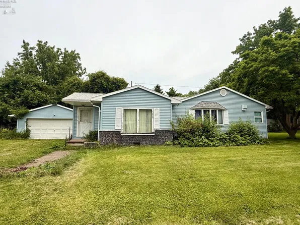 109 W Mohegan Trl, Sandusky, OH 44870