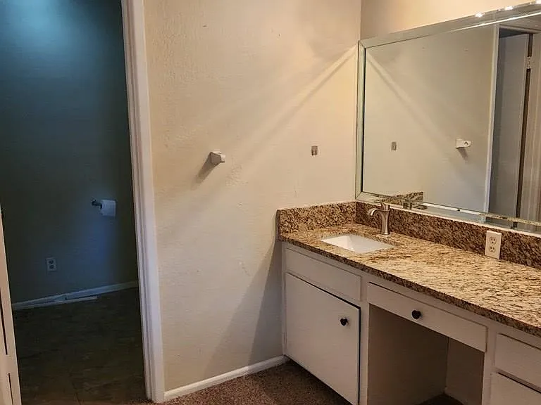 2603 W Wadley Ave — Photo 7