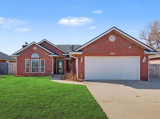 1725 Overland Trl, Choctaw, OK 73020