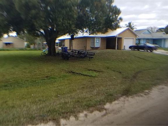 4th image of 1525 19th Ave SW