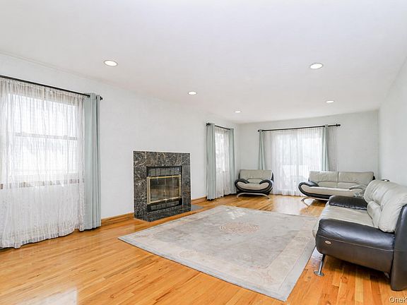 5th image of 114 Tallman Street
