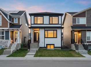 153 E Edith Way NW, Calgary, AB T3R2B8