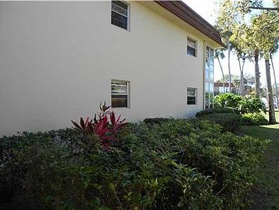 2nd image of 45 Vista Gardens Trl