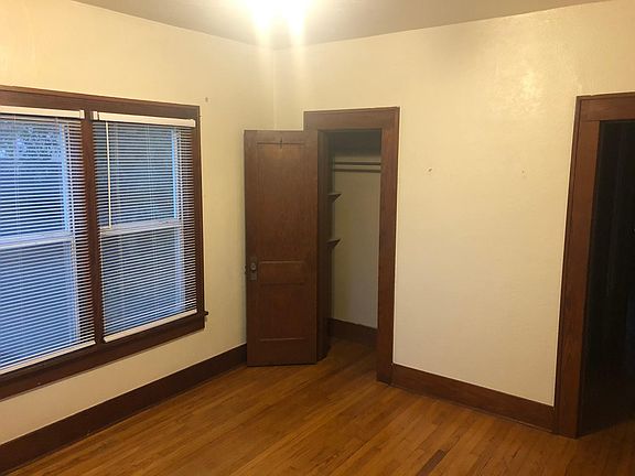 3rd image of 711 W 7th Ave