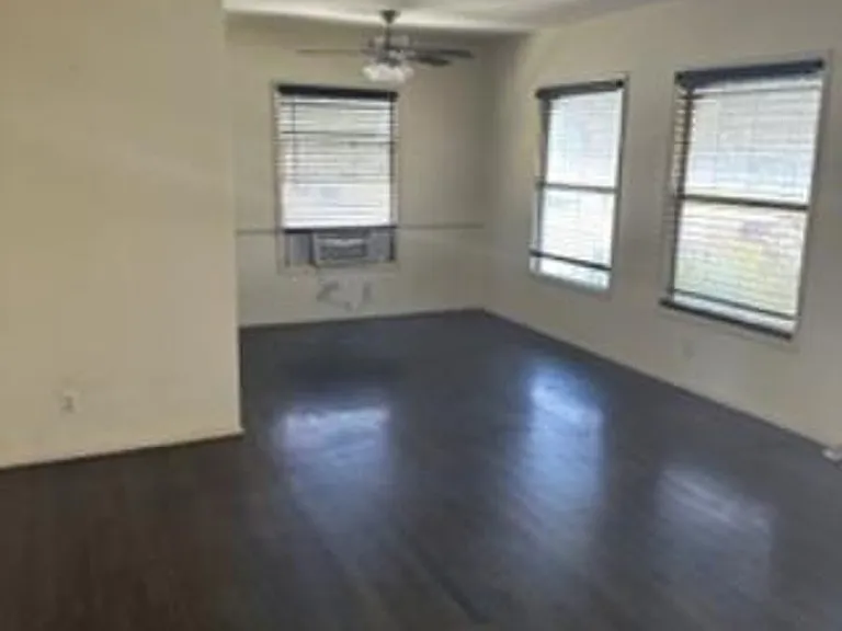 5602 Graywood Ave — Photo 3