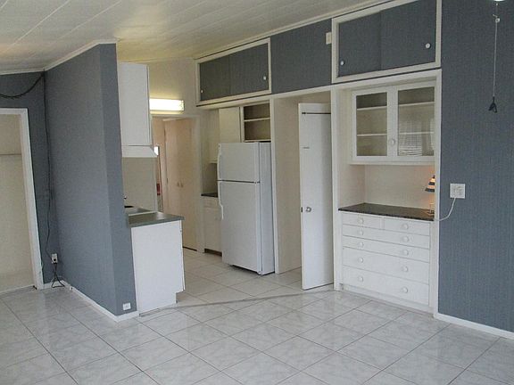 4th image of 2336 15th Ave APT B
