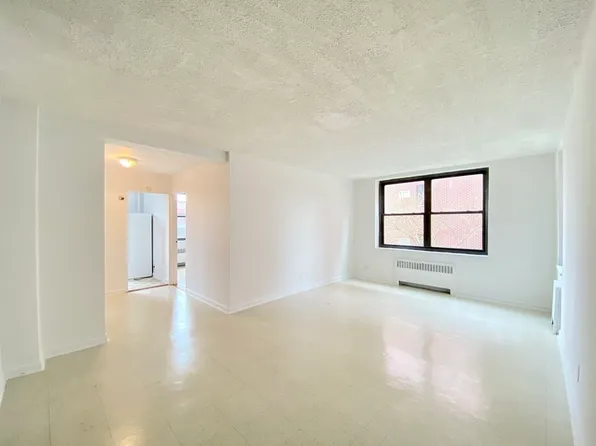 86-15 Dongan Ave #2D, Elmhurst, NY 11373