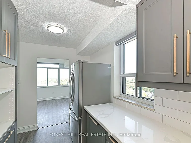 3000 Bathurst St #1205 — Photo 8