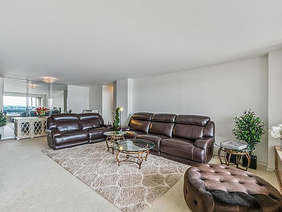 4th image of 166-25 Powells Cove Blvd Unit 14J