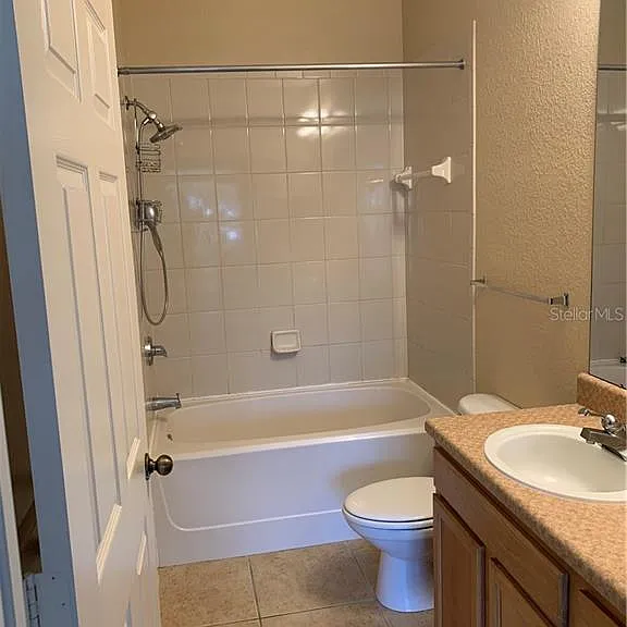 2402 Courtney Meadows Ct #101 — Photo 28