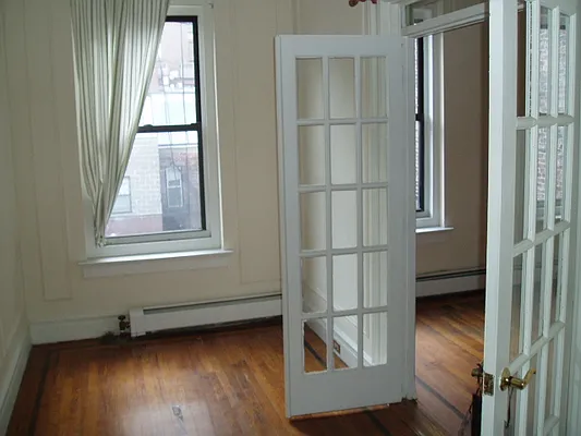 Rented by Stefan R. Capan, LREB | media 40