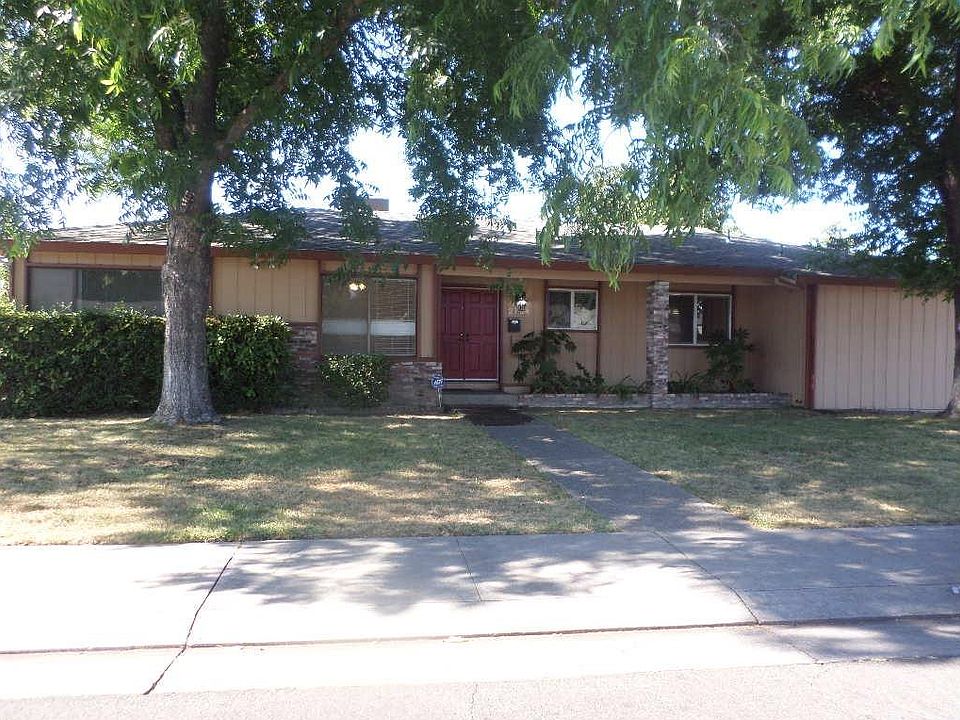 1st image of 2704 Marseille Way