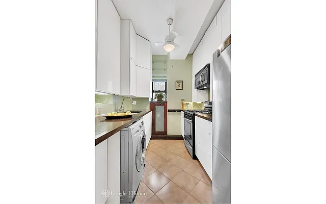 Sold by Douglas Elliman | media 20