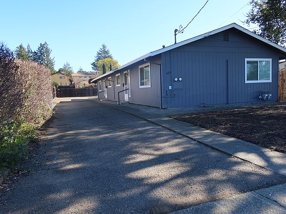 2nd image of 634 College St #B