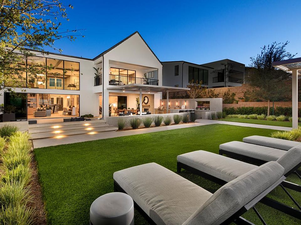 Hidden Oaks by Toll Brothers in Chatsworth CA | Zillow