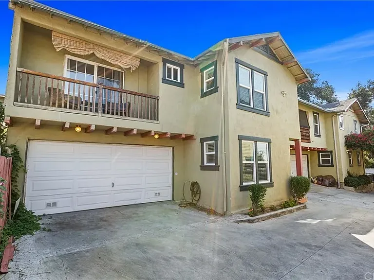 2 car garage parking on premise, parking in front of garage also allowed