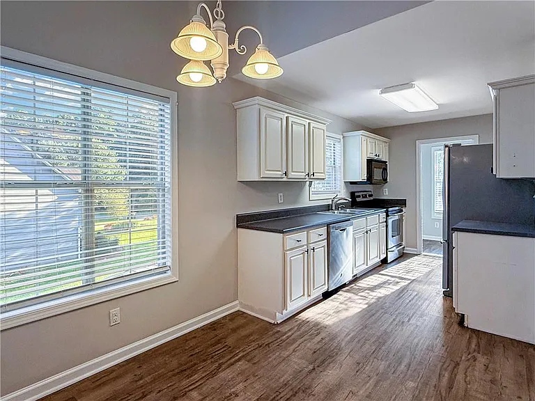 5885 Sarah Orr Ln — Photo 7