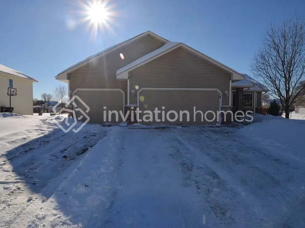 930 118th Ln NE, Blaine, MN 55434