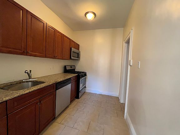 2nd image of 2803 Kennedy Blvd #B21