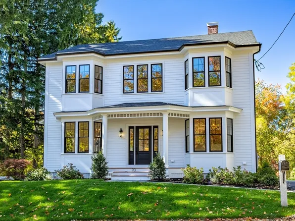 93 South Rd, Bedford, MA 01730