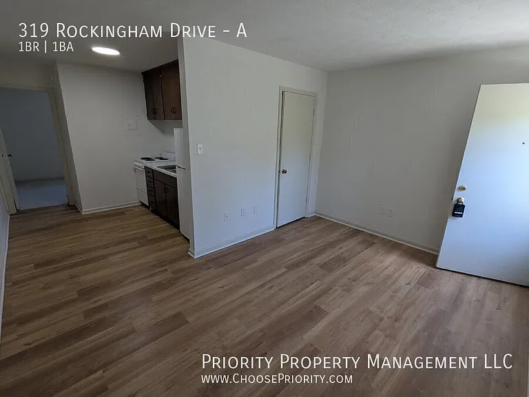319 Rockingham Dr #A — Photo 3