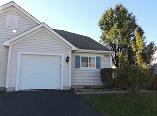 4686 Magnolia Ln, Lake In The Hills, IL 60156