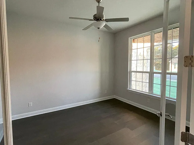 513 Constitution Way — Photo 11