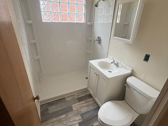 2nd image of 3042 N Palmer St #5