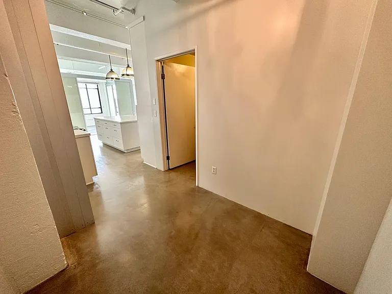 849 S Broadway #508 — Photo 2