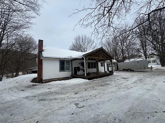 2nd image of 942 Main Street