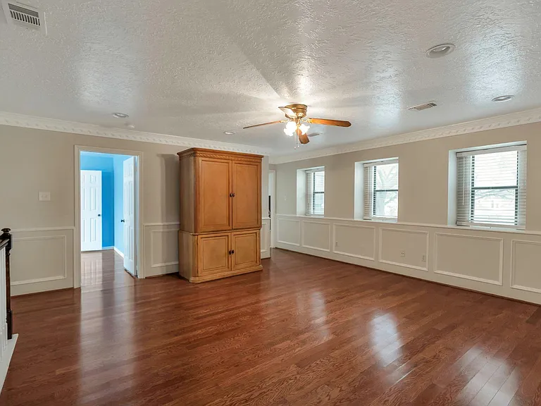 1126 Crossroads Dr — Photo 8