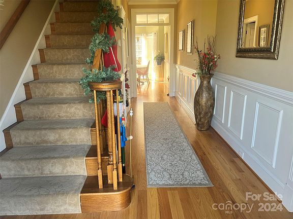 2nd image of 191 Baymount Dr