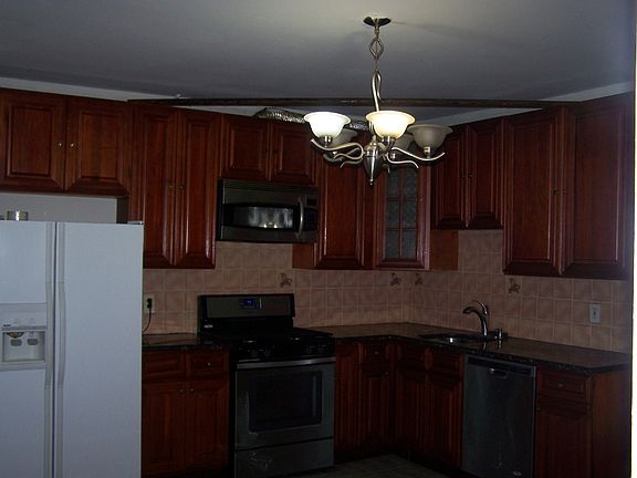 2nd image of 131 Washington St