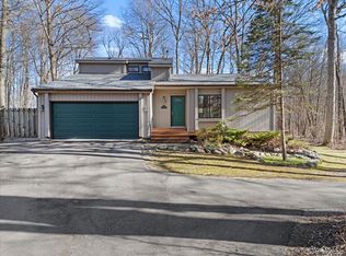 9560 Placid Way, Howell, MI 48843