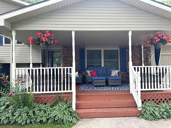 2nd image of 118 Bernice Ln