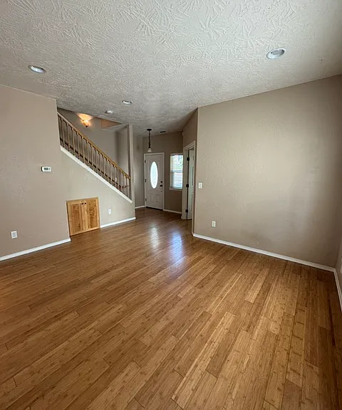 233 Wintersage Cir — Photo 26