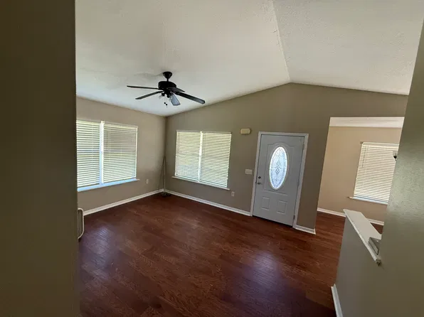 224 NW Guerdon St, Lake City, FL 32055