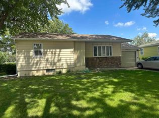 3207 Avenue F, Kearney, NE 68847