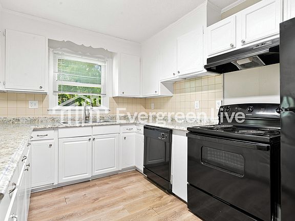 3rd image of 3402 Cinderella Dr