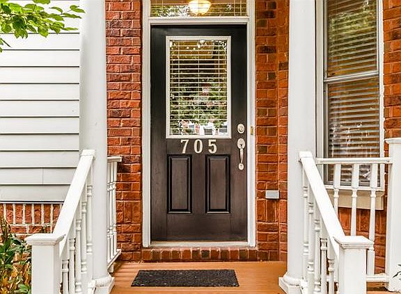 5th image of 705 Holly St #705