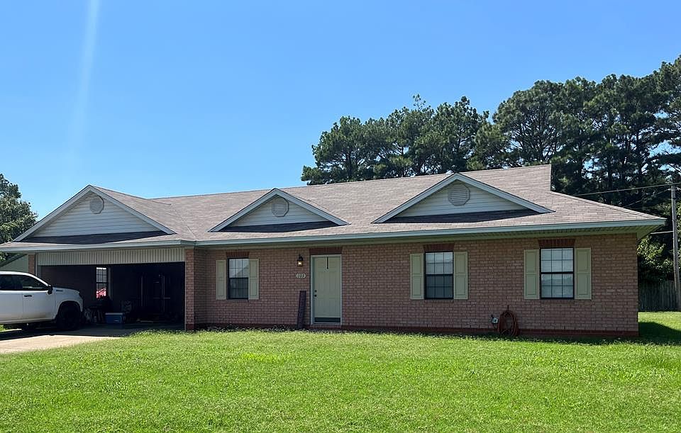 1st image of 103 W Park Dr