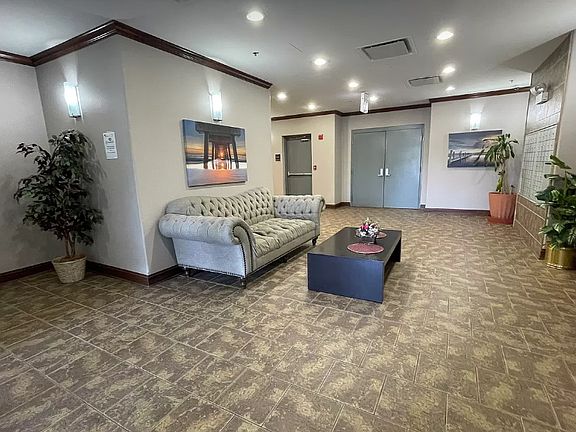 4th image of 3630 N Harlem Ave APT 305