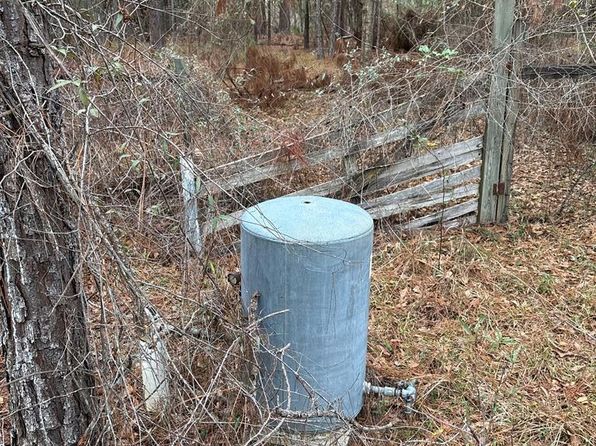 223 Hill Rd, Lyons, GA 30436