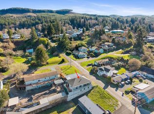 67 Spruce St, Wheeler, OR 97147