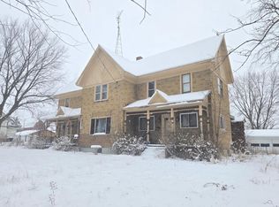 N1674 High St, Manchester, WI 53946