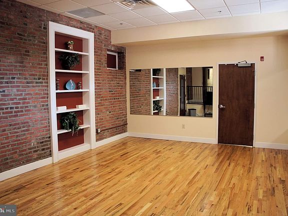 5th image of 1201 Fitzwater St Unit 200