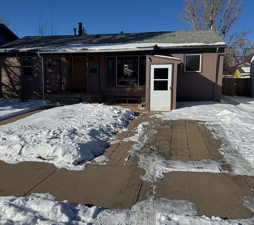 1st image of 908 S 11th St