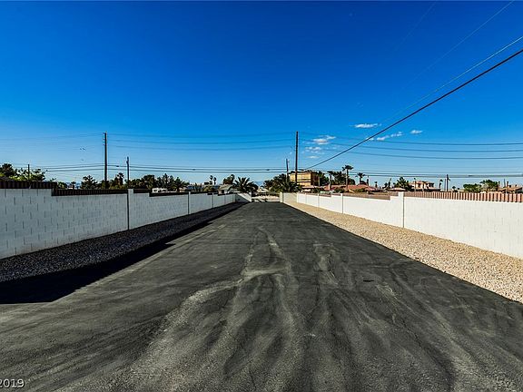 5th image of 3525 W Badura Ave