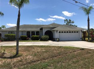 2135 Country Club Blvd, Cape Coral, FL 33990